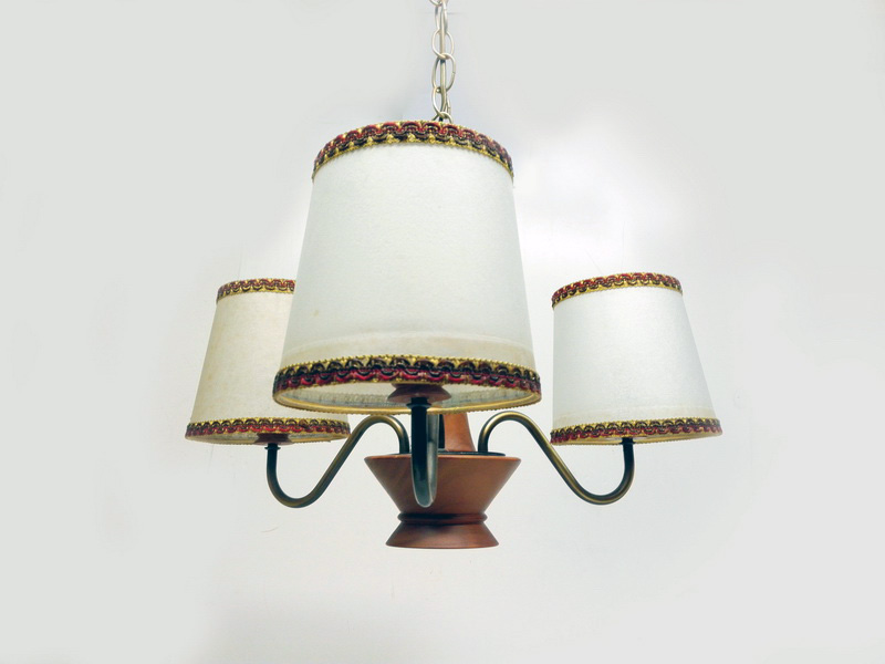 lampara techo 3pantallas madera metal rosca e14 alt 35-107 o46 1u